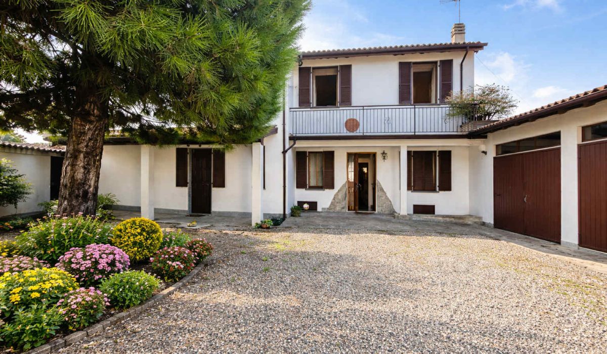 8b6e5a96-053a-4405-a20c-246bb340d30b